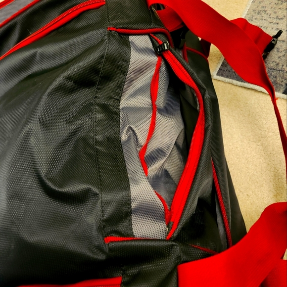 FUL Rolling Duffel bag / Travel luggage - Picture 6 of 11